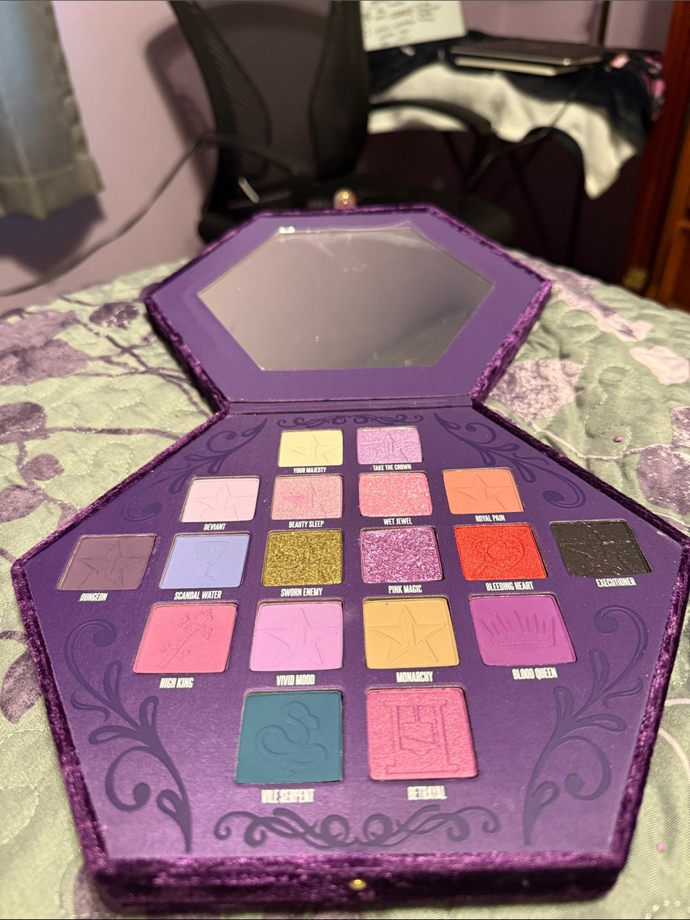Jeffree Star Purple Velvet Jewelry Box Gold Crown NIB Authentic Vanity